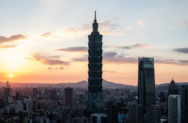彭博資訊報導，台灣已連續200天沒有本土個案，創下全球最佳紀錄。圖／台北101提供