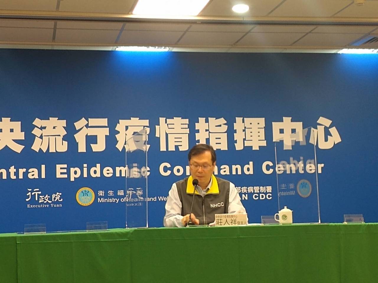 莊人祥表示，醫院就算沒有湊足10人就開打，也不會被罰。記者陳碧珠／攝影