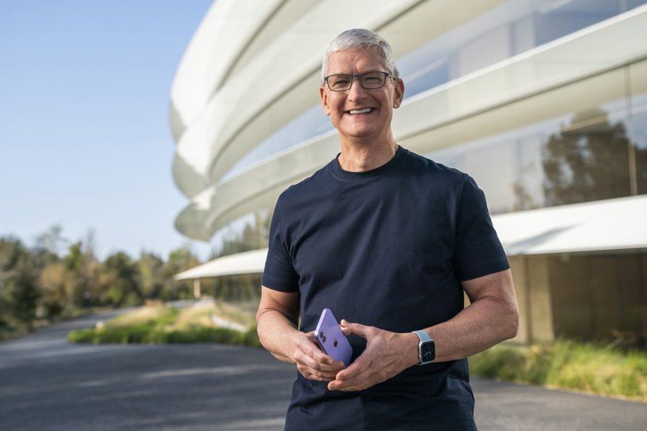 儘管蘋果公司已故創辦人賈伯斯（Steve Jobs）逝世長達11年，在蘋果發布iPhone 14手機及其他新品之際，蘋果執行長庫克（Tim Cook）表示，仍能在蘋果感受到賈伯斯的影響力。歐新社