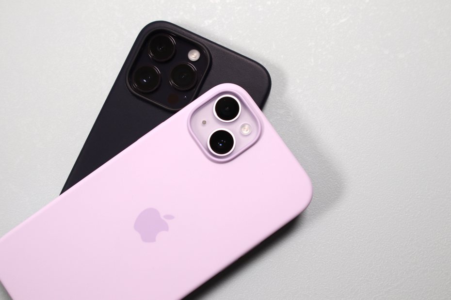 紫色iPhone 14 Plus搭配最新紫丁香色矽膠保護殼超完美。記者黃筱晴／攝影