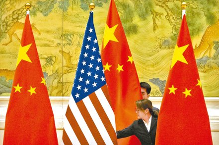 陸駐華盛頓的大使表示，如果拜登政府對流向該國的技術和資本施加新限制，北京就一定會加以報復。 新華社