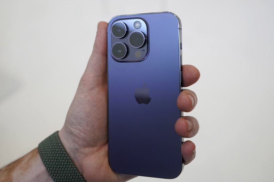調查顯示，iPhone 14系列的消費者甚為青睞紫色。美聯社