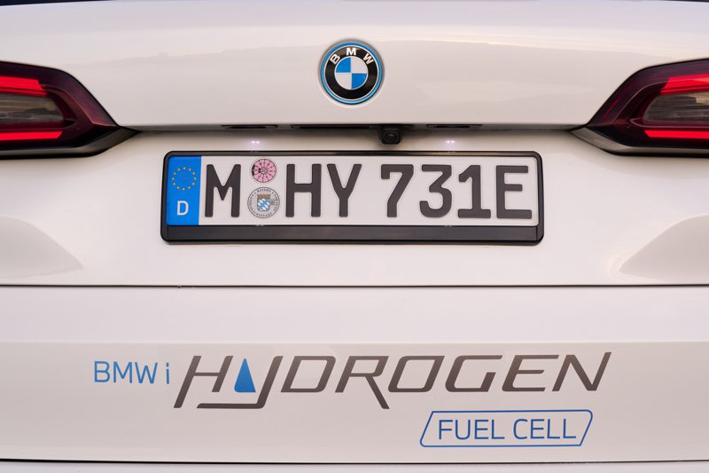 BMW iX5 Hydrogen。 摘自BMW