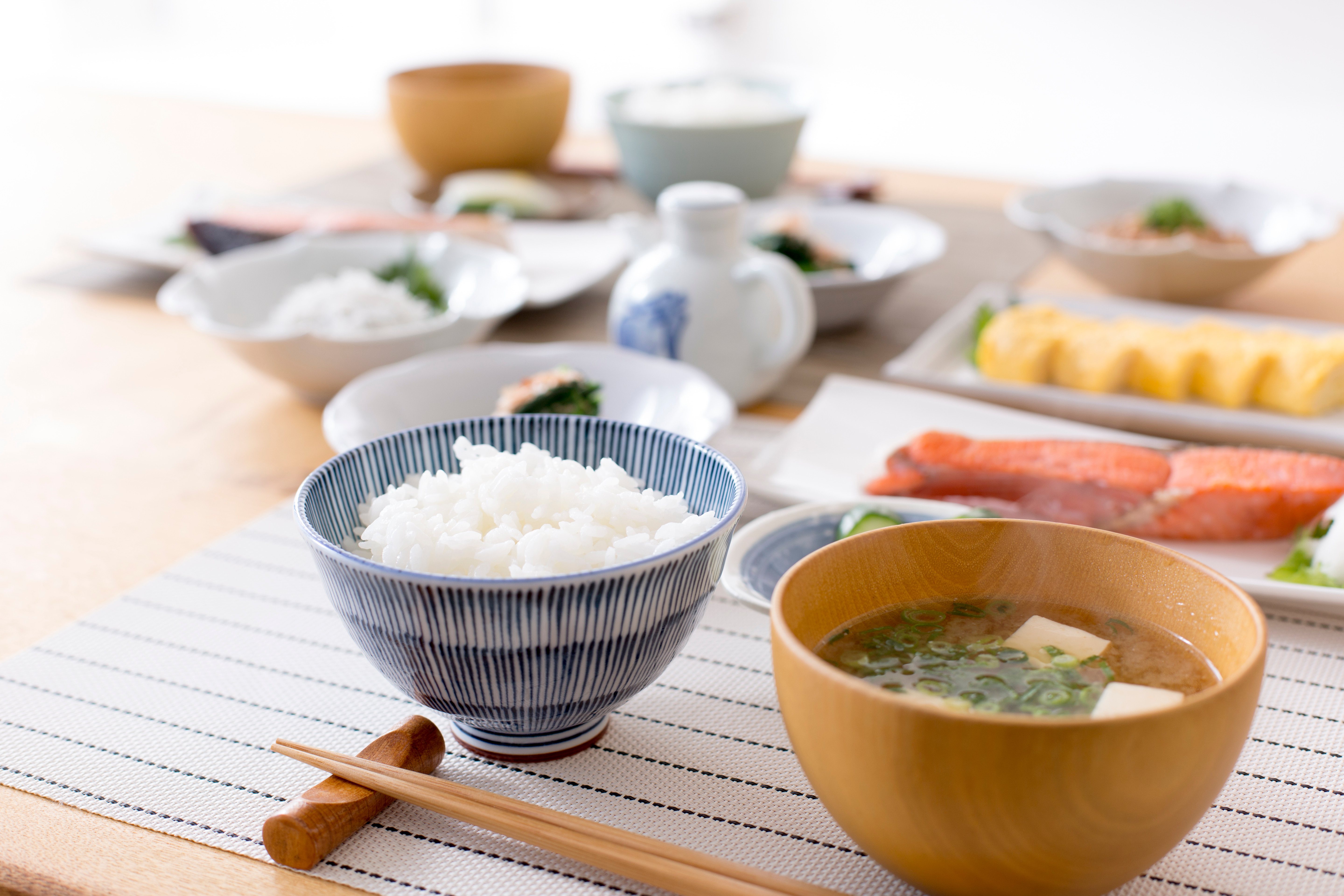日本人壽命偏長，很多人從小被教導把食物當成藥品。圖/123RF