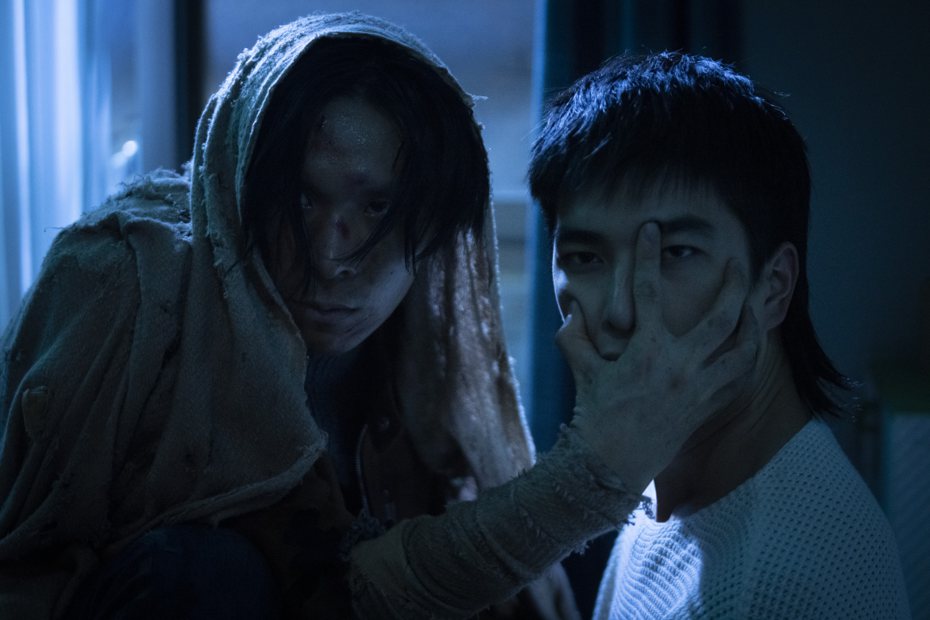 姚淳耀(左)在「不良執念清除師」中扮演喪屍，卻令曾敬驊噴淚。圖／愛奇藝國際站提供