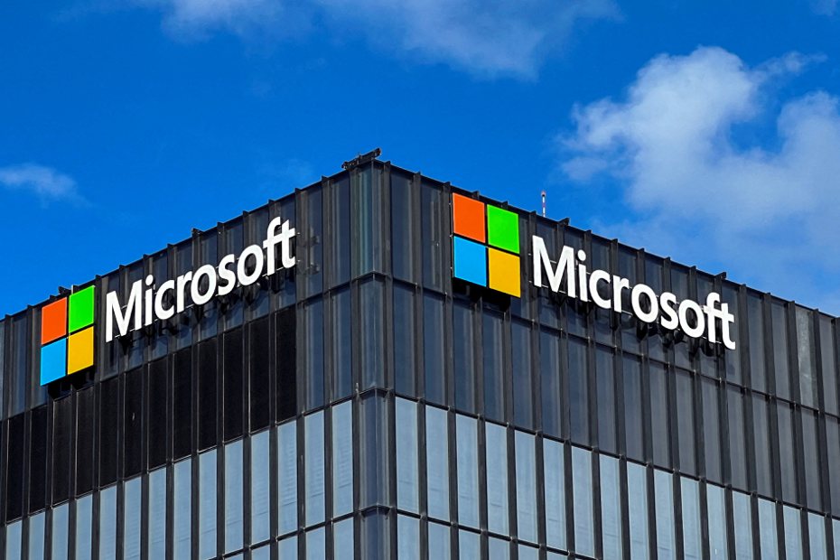 微軟（Microsoft）傳出將同意不把Teams和Office捆綁在一起，以免歐盟發動反壟斷調查。
路透