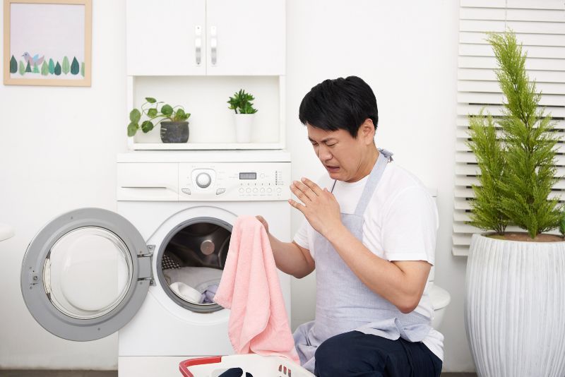 洗髒衣服還是把衣服洗髒？洗衣機含菌量高過馬桶500倍，信義居家建議家中常見的小蘇打即可協助清潔。 圖／信義房屋提供