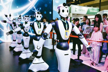 2023世界人工智能大會6日在上海世博中心拉開帷幕。（新華社）