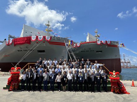 台船為萬海航運舉辦兩艘3,000 TEU級貨櫃船「永春輪」及「晴春輪」命名典禮。照片／台船提供