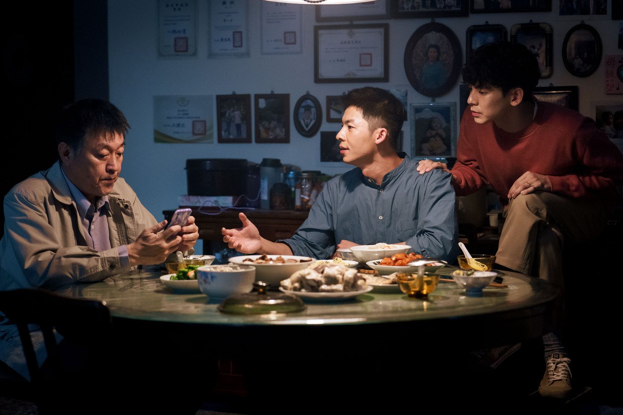《關於我和鬼變成家人的那件事》代表台灣角逐2024奧斯卡最佳國際影片。圖/Netflix