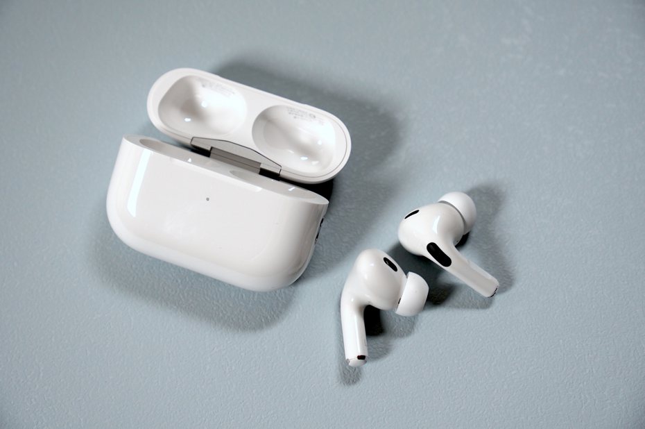 蘋果AirPods新專利曝光，未來將可能透過手勢操控。聯合報記者／黃筱晴攝影