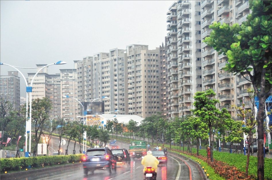 根據住展雜誌統計，截至今年7月15日，北台灣公開銷售中的新成屋（不含廠辦、商辦、單價200萬以上豪宅案）有302個，合計戶數約4,869戶。圖／聯合報系資料照