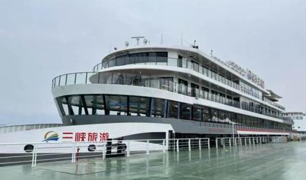 全球電池容量最大的純電動船舶「長江三峽1號」採用寧德時代的電池，在2022年1月試航成功。（取自澎湃新聞）