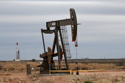 高盛集團預估創紀錄的石油需求短期內將推動油價走高，布蘭特原油價格年底漲到每桶86美元。路透