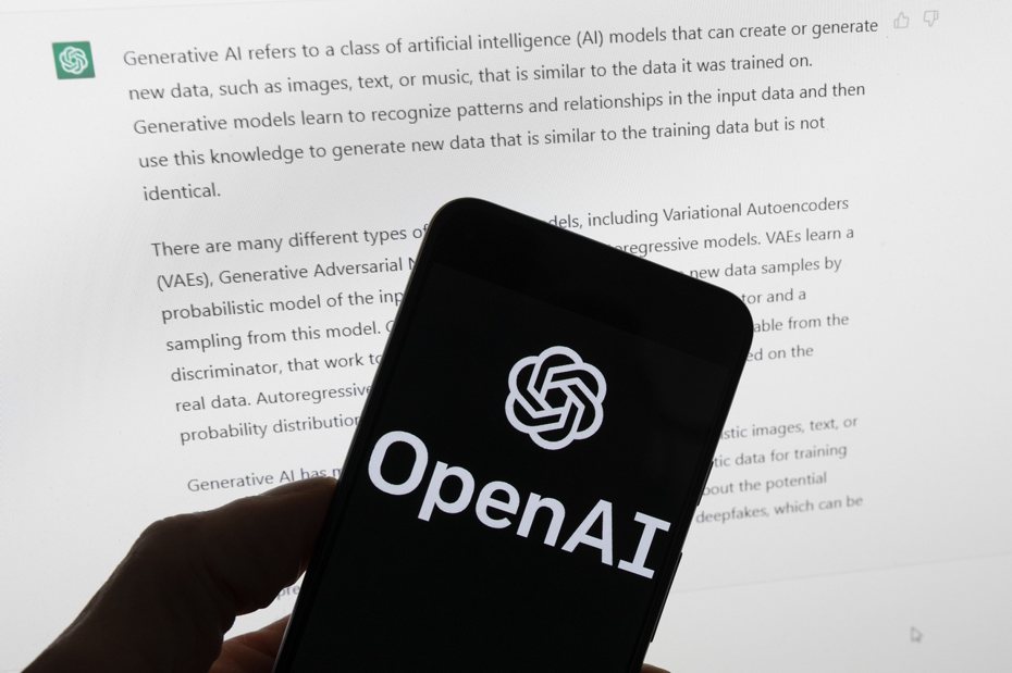 開發商OpenAI旗下人工智慧（AI）聊天機器人ChatGPT於5月底推出官方iOS App版本，今天宣布Android App版本上架，先開放美國、印度、孟加拉、巴西4國下載。(美聯社)