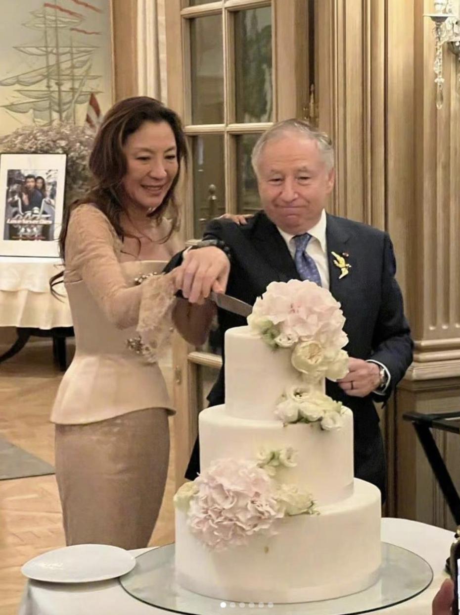 楊紫瓊與尚陶德婚禮上一起切蛋糕。圖／摘自IG