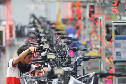 9月財新中國製造業採購經理指數（PMI）將於10月1日公布。(中新社)
