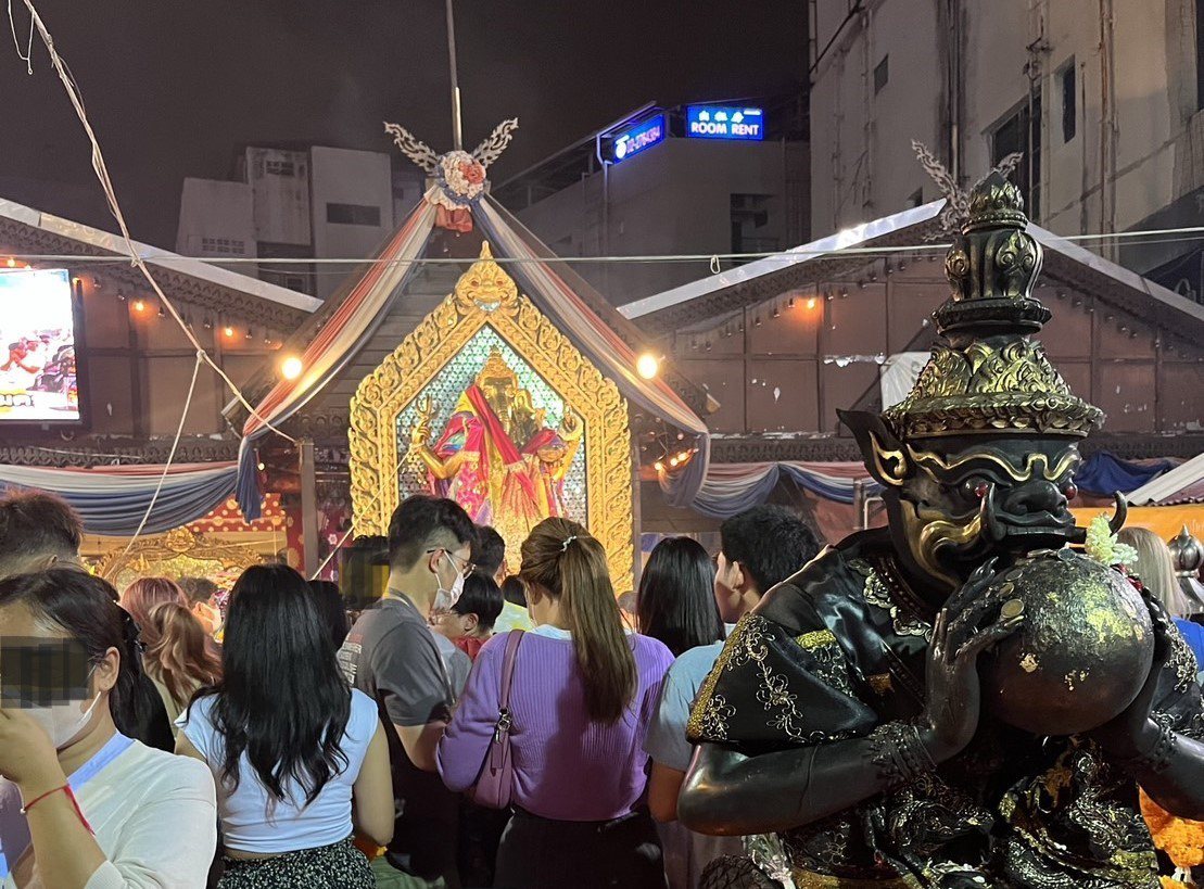 求財超靈驗的象神就在泰國曼谷Huai Khwang站