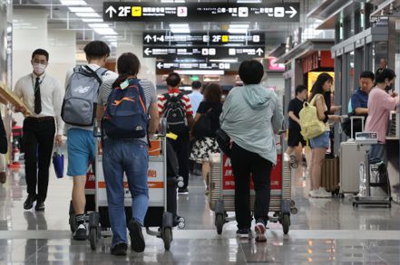 世界旅遊組織（UNWTO）曾推估，今年國際觀光旅客人次將復甦至疫情前的八成至九成五，很多國家最近都喜迎報復性觀光人潮，在台灣卻還沒發生。 記者曾學仁／攝影