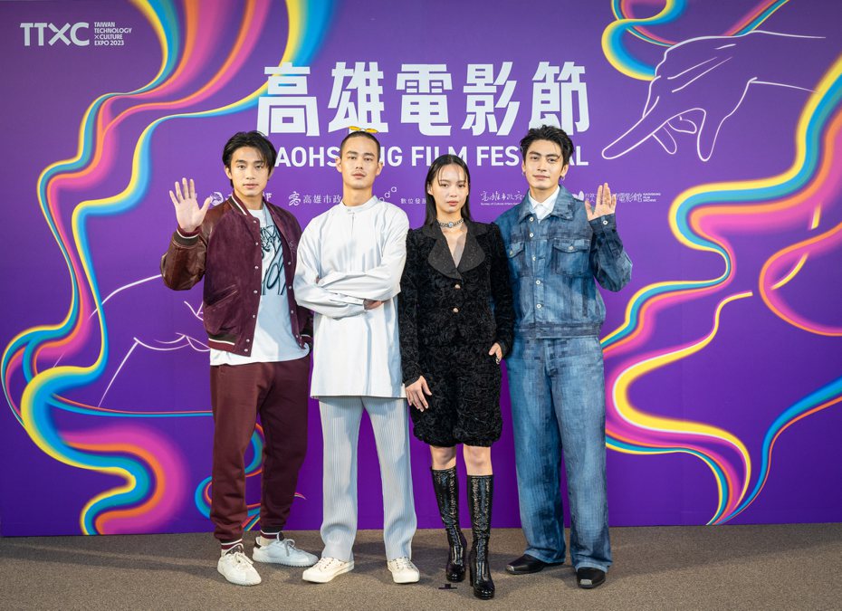 初孟軒(左起)、夏騰宏、王渝屏以及宋柏緯出席「環南時候」首映。圖／高雄市電影館提供
