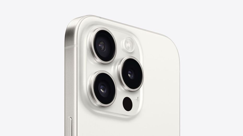 iPhone 15 Pro系列的白色鈦金屬相當熱門。（翻攝自蘋果官網）