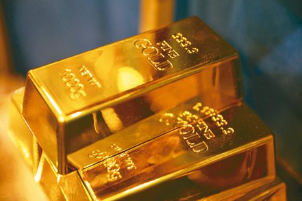 大陸央行7日公布數據顯示，已經連續第十二個月增加黃金儲備。(路透)