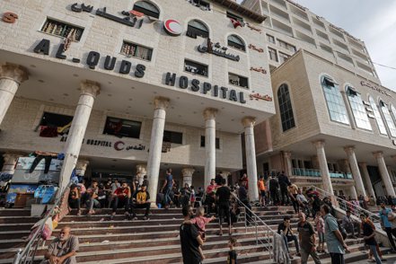 以色列持續轟炸加薩地區，地區醫院也遇襲，現已近乎停擺。圖為加薩聖城醫院。歐新社