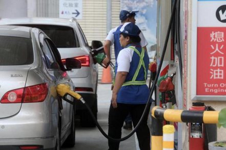 台灣中油公司宣布明日汽油、柴油價格將調整。圖/聯合報系資料照片