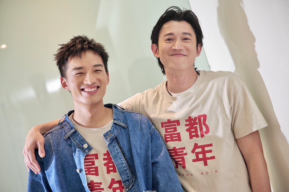 吳慷仁(右)、陳澤耀在「富都青年」飾演兄弟檔，戲外也成為好友。記者李政龍／攝影