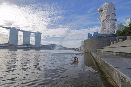 新加坡近來拉高門檻審查資金進入，如果是資金不夠「乾淨」，有可能會進不來。 新華社