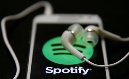 Spotify難以調漲費用，成為該公司的一大難題。路透