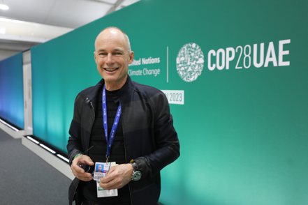 瑞士飛行家、潔淨科技倡議者皮卡德，今天在聯合國第28屆氣候峰會接受本報記者專訪。特派記者林奐成／攝影