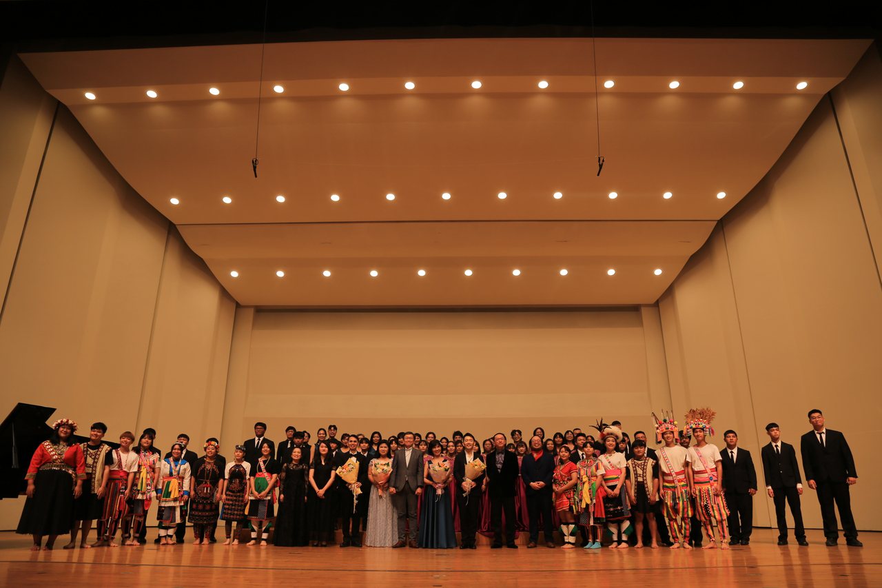 12月17日，大臺南熱蘭遮失智症協會於台南市文化中心演藝廳舉辦「音之羽―前往熱蘭遮的路上」19周年慈善音樂會，邀請失智症家庭及社會大眾一起沉浸音樂饗宴。