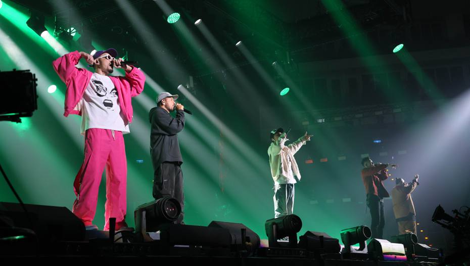 MC HotDog熱狗(左起)跟張震嶽、小春、瘦子、大淵合體帶來「兄弟本色」的多首歌曲。圖／本色音樂提供