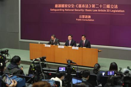 香港行政長官李家超30日宣布，即日起，展開香港《基本法》第23條立法公眾諮詢工作。（中通）