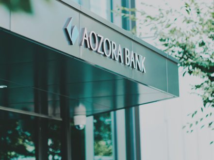 Aozora 以承貸海外房地產而著稱，4兆日圓貸款組合中，超過三分之一是海外貸款。 Aozora官網