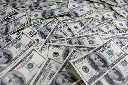 美國藍籌企業2月發債規模已達到至少1,530億美元，勢將創下當月歷史新高。（路透）