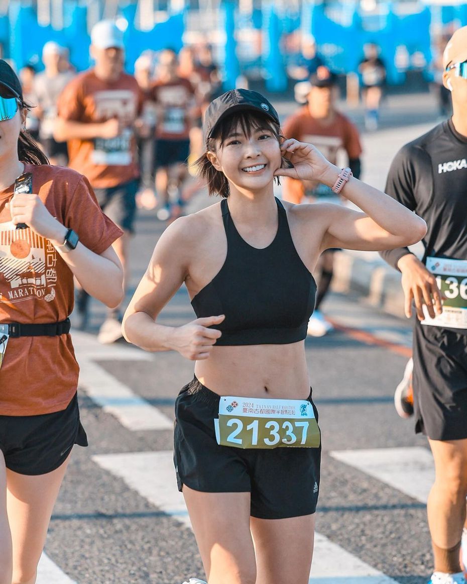 黃沐妍參加台南古都半程馬拉松。 圖／擷自IG