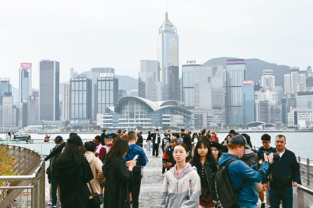 標普全球3月香港採購經理指數（PMI）升至50.9，較2月上升1.2個百分點 ，並重返擴張區間。 （中新社）