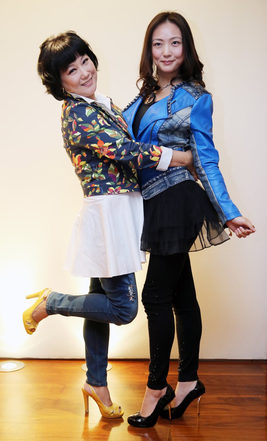 2014年慕鈺華（左）、張希愛（右）母女準備合演兩岸合拍電影《幸福很冏》， 圖／聯合報系資料照