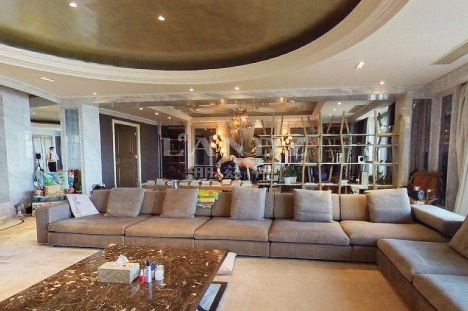 汪小菲出售北京豪宅，內部還有原屋主的私人用品。 圖／擷自臉書
