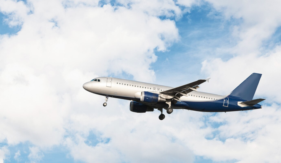 全球航空產業正在尋求更多永續航空燃料來源。 圖／freepik