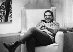 作家馬奎斯的遺作《八月見》近日問世，引起有關死後出版對作家名聲影響的辯論。圖為馬奎斯攝於1976年墨西哥。圖／紐約時報