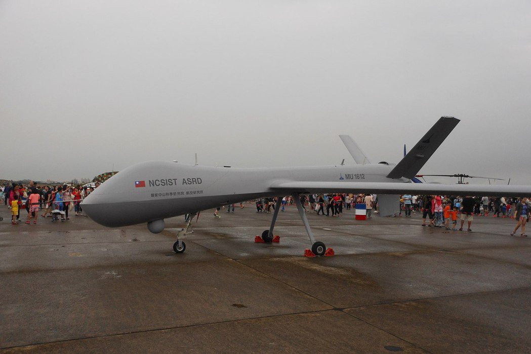 空軍新竹基地營區開放活動展示騰雲無人機（MU-1612）。 圖／維基共享