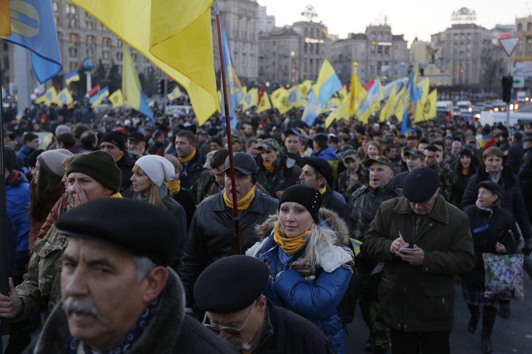 2014年11月，烏克蘭人民聚集於獨立廣場以紀念廣場革命一周年。 圖／美聯社