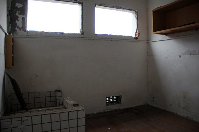台北監獄舊的小舍房，三坪空間得收容五人。 圖／聯合報系資料照片