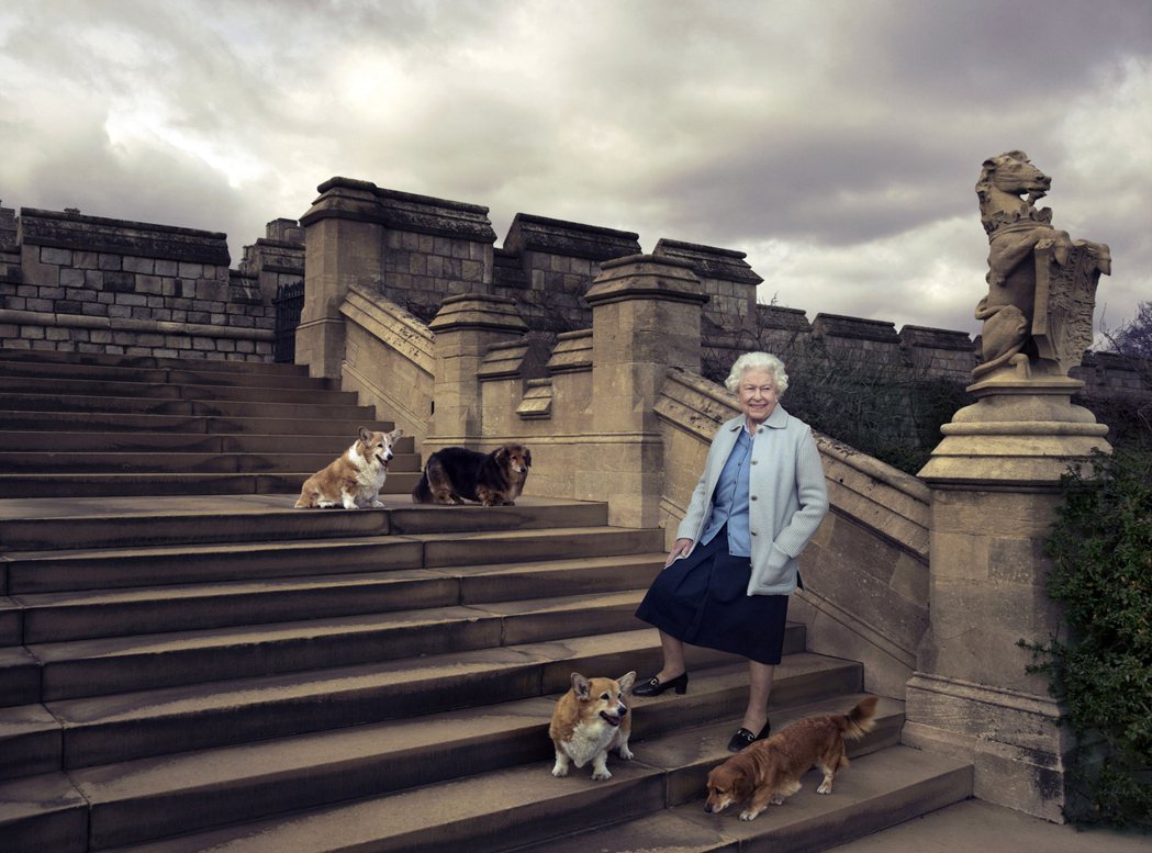 4月22日：God Save the Queen！英國女王90歲生日。 圖／美聯...