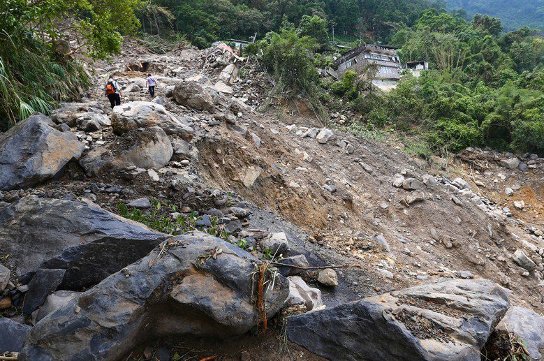 2015年蘇迪勒颱風過境，造成烏來發生土石流，忠治村一帶嚴重走山。 攝影／記者王騰毅