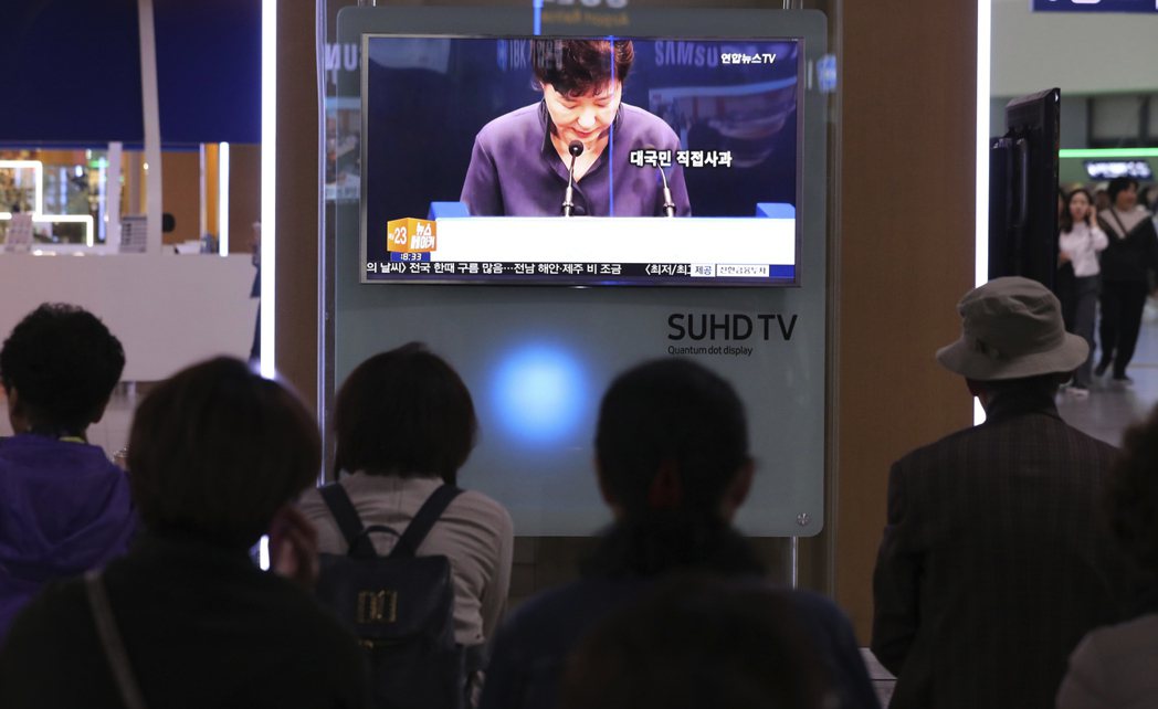 JTBC對於崔順實案的爆炸性獨家，迫使朴槿惠總統公開向國民道歉。 圖／美聯社