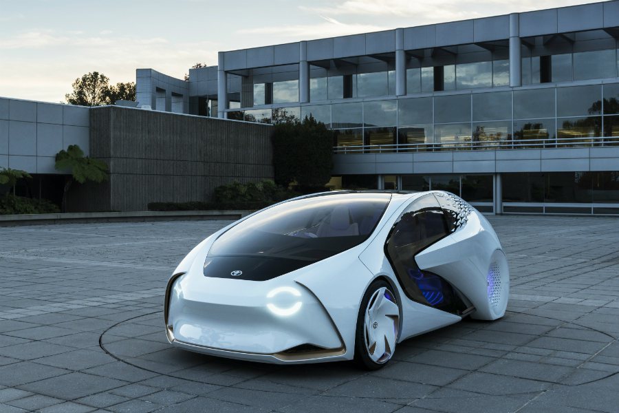 Toyota 於 2017 CES 展上推出一部搭載先進 AI 人工智慧的概念車 ─ Concept-i。 摘自 Toyota